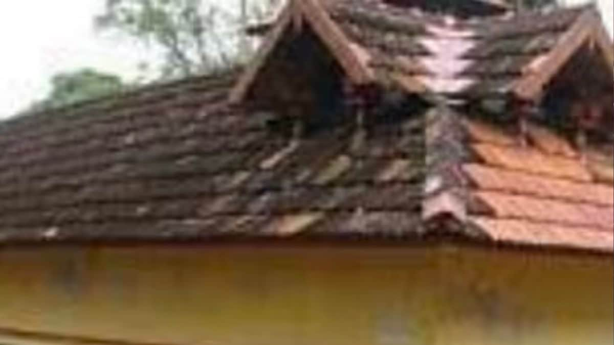 Learn about the historical background of the ancient Kaduthuruthy Mahadeva Temple in Kottayam.